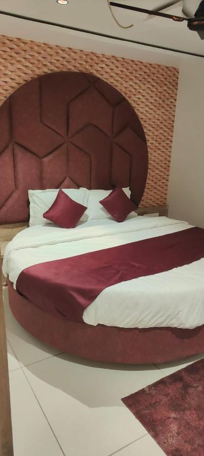 Prime View Hotel Ahmedabad Extérieur photo