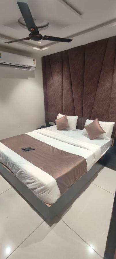 Prime View Hotel Ahmedabad Extérieur photo