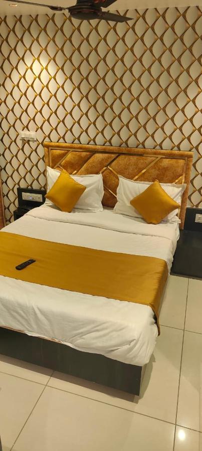 Prime View Hotel Ahmedabad Extérieur photo
