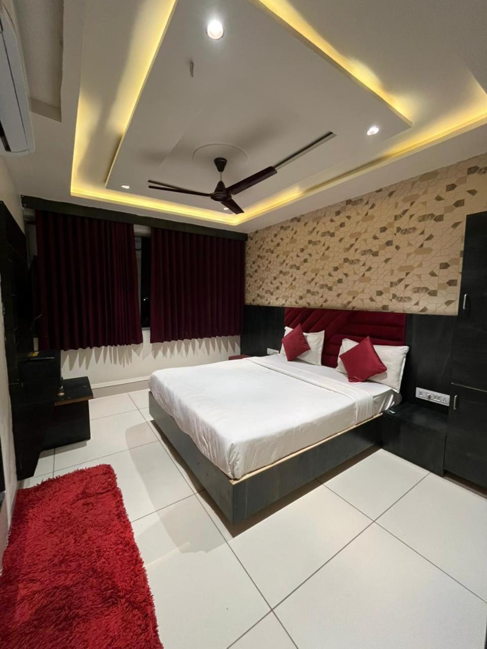 Prime View Hotel Ahmedabad Chambre photo