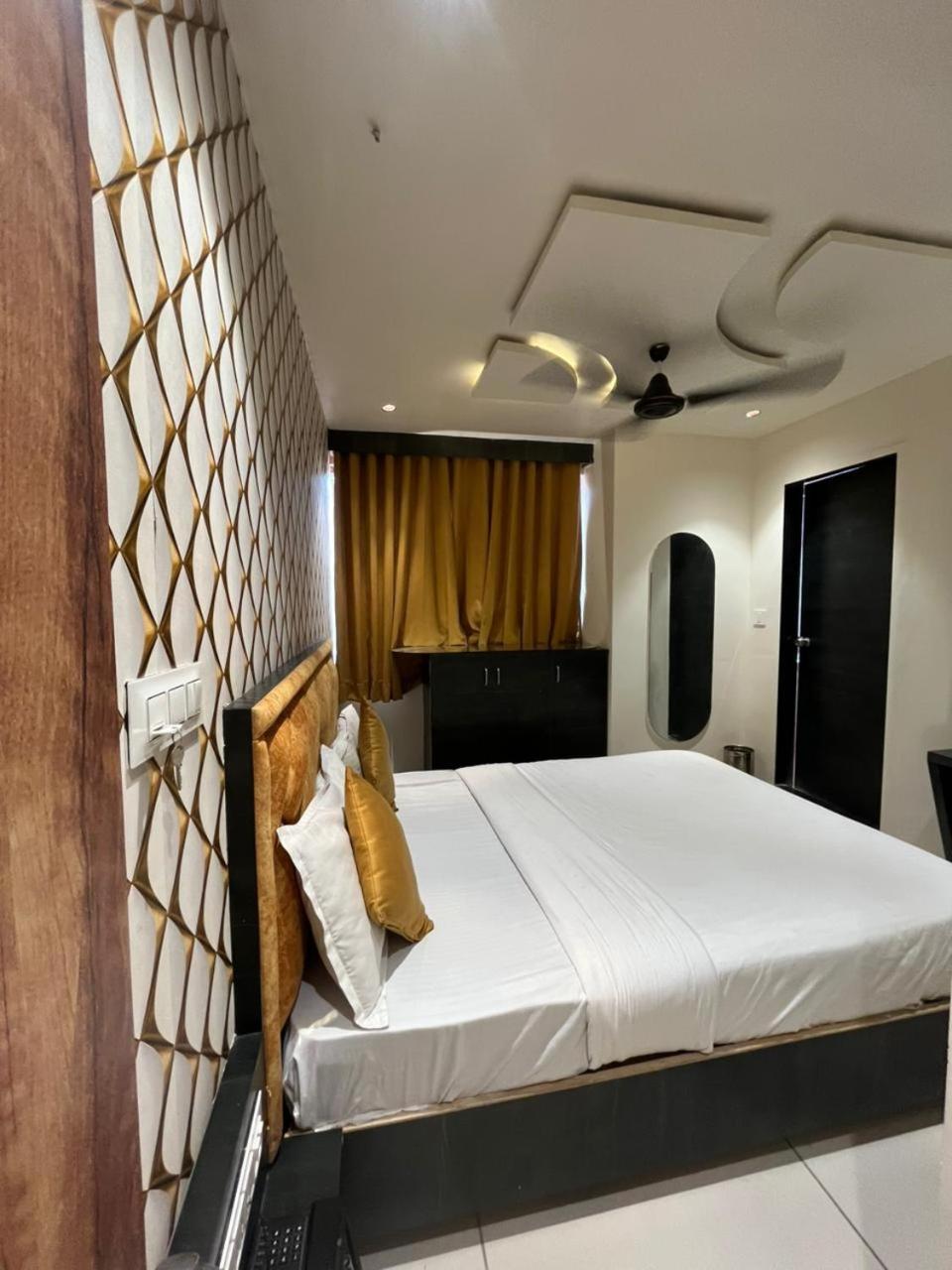 Prime View Hotel Ahmedabad Chambre photo