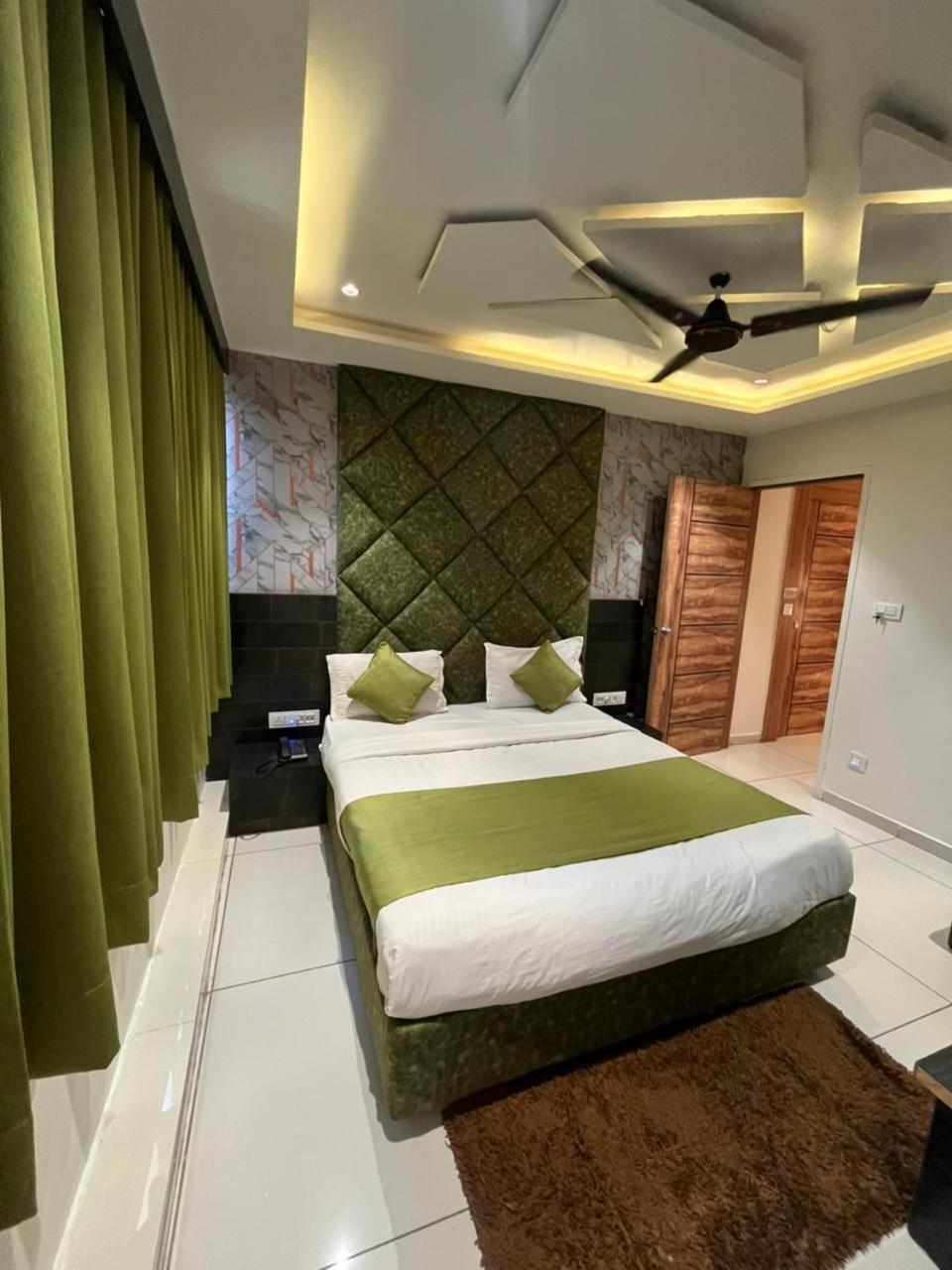 Prime View Hotel Ahmedabad Chambre photo